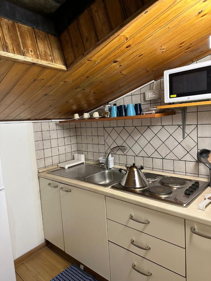 Apartamento La Mansarda Di Melo CTA Exterior foto